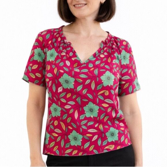 Diane Von Furstenberg Tops - Silk Chiffon Floral Crop Blouse Ruffle Davi Red Green 4 Rare DVF Signature Print